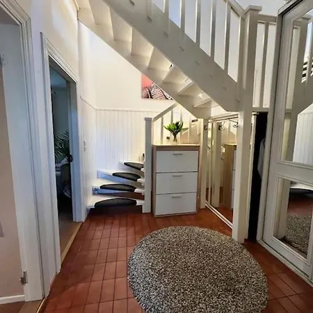 Huvila Kyroenniemi Villa *