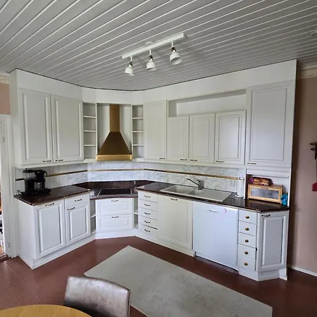 וילה Linnansalmi Lakeside With Sauna *